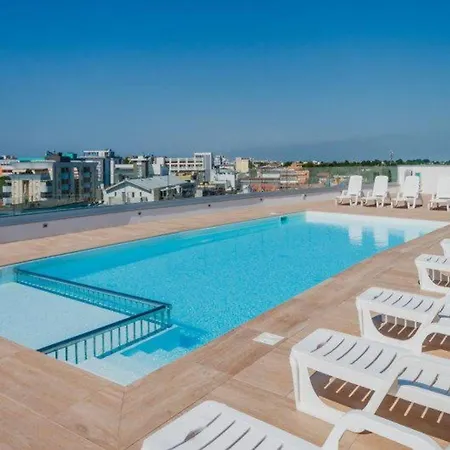 Διαμέρισμα Ideal Getaway Flat With Pool And Parking *