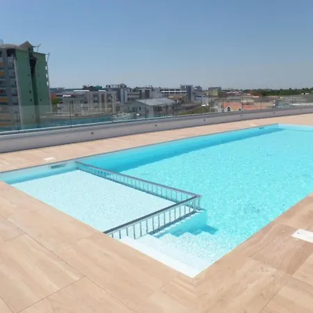 Ideal Getaway Flat With Pool And Parking Διαμέρισμα Μπιμπιόνε