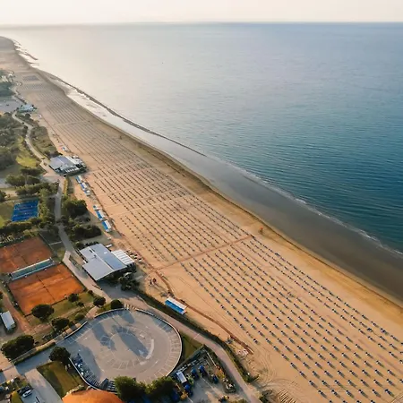 Διαμέρισμα Ideal Getaway Flat With Pool And Parking Μπιμπιόνε